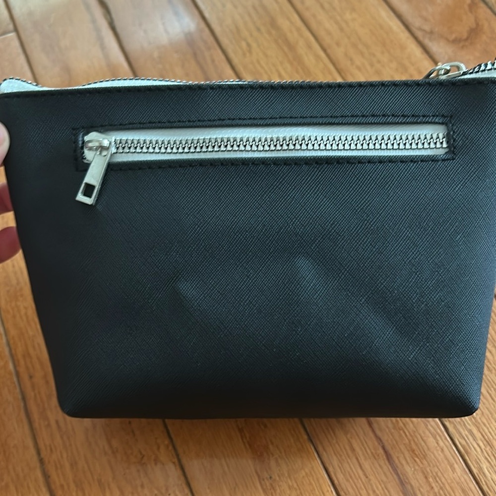 RAE DUNN black Cosmetic Bag Beauty Bag. 8.25“x2.75“x5.5“ NWT - Picture 8 of 9